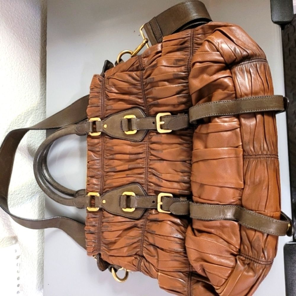 PRADA Tessuto Nappa Gaufre Messenger Bag - Picture 3 of 10